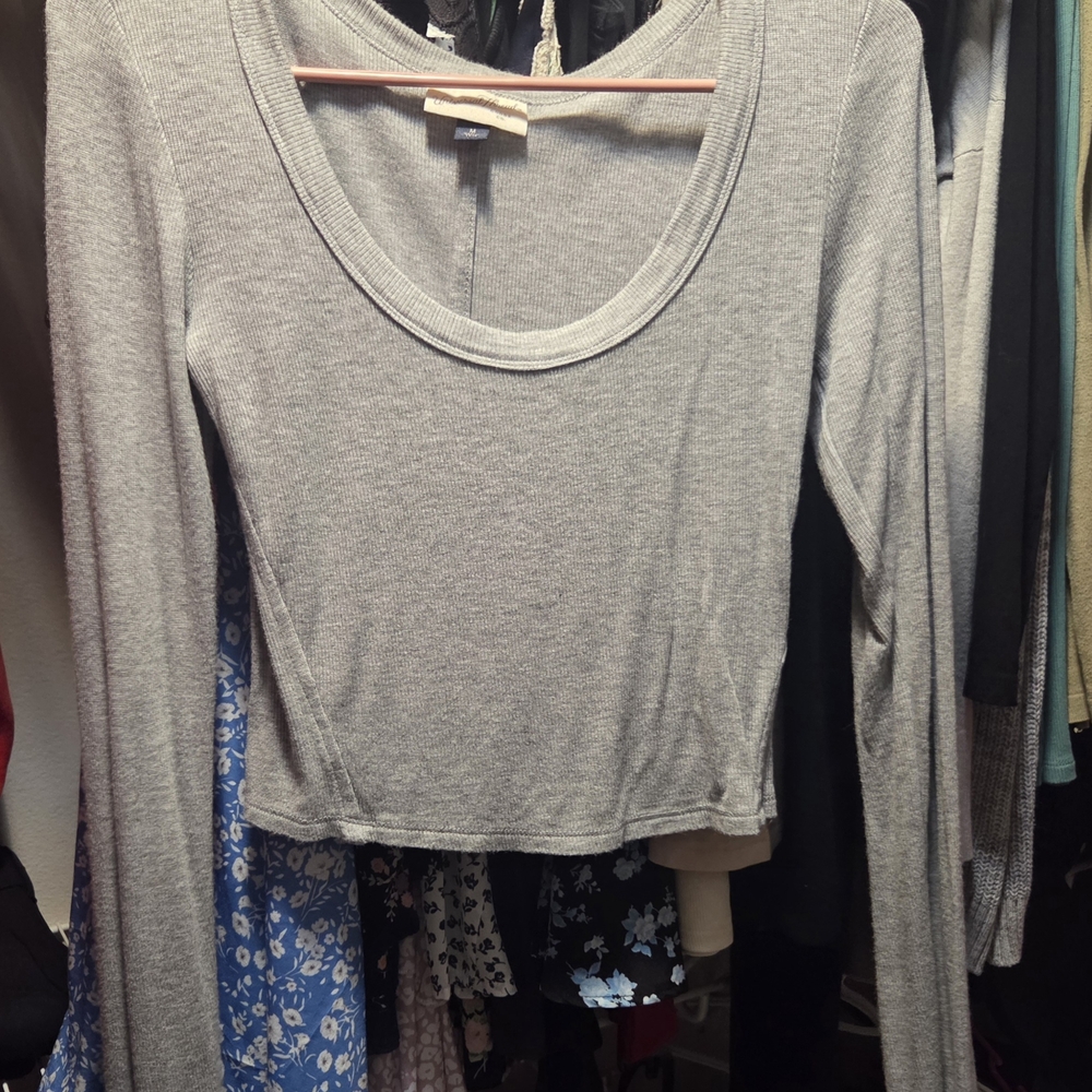 Universal Thread Light Gray Long Sleeve Top